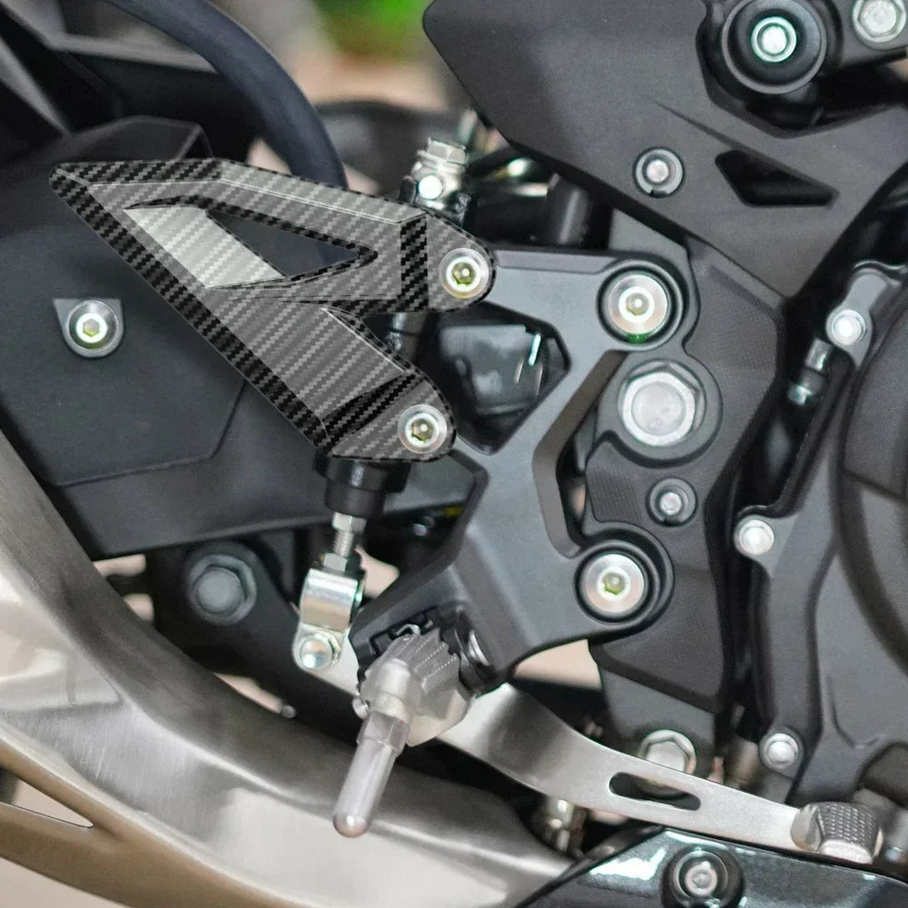 Motorcycle Foot Pedal Heel Guard for Kawasaki Ninja 400 2018-2024 / Z400 2019-2024 Motorcycle Pedal Heel Side Protection+